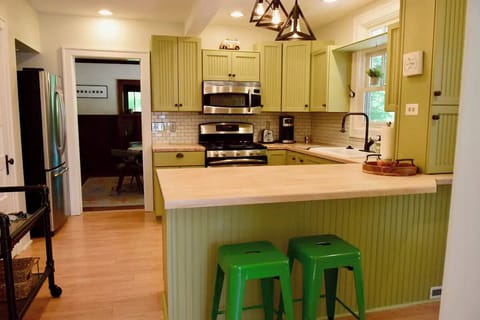 Fully equipped kitchen.