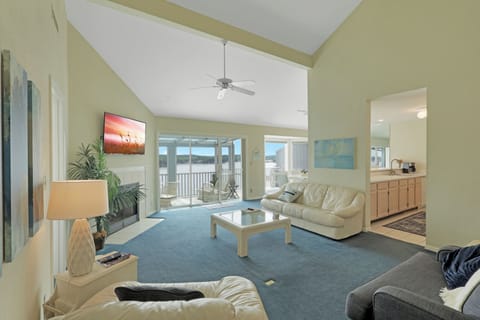 Lakeviews from Living Room