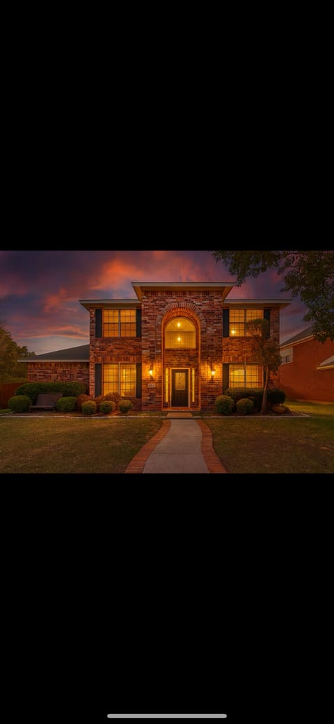 Private 3 BD guest suites w BBQ & Yard Allen TX