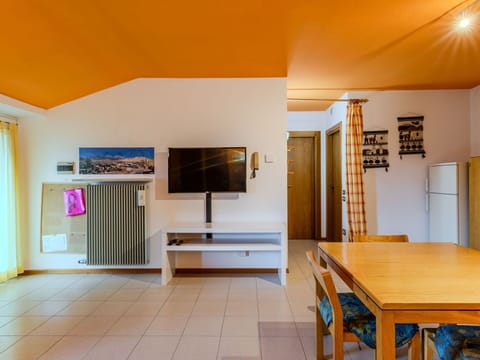 Outdoor Furniture, Home, Furniture, Door, Outdoor Table, Chair, Kitchen & Dining Room Table, Shade, Balcony, Porch