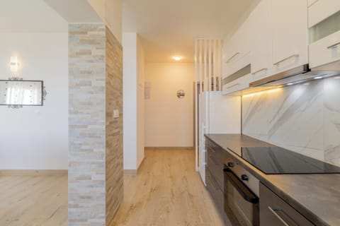 Kitchen and entrance hall