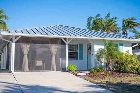 Our quaint Siesta Keys Cottage