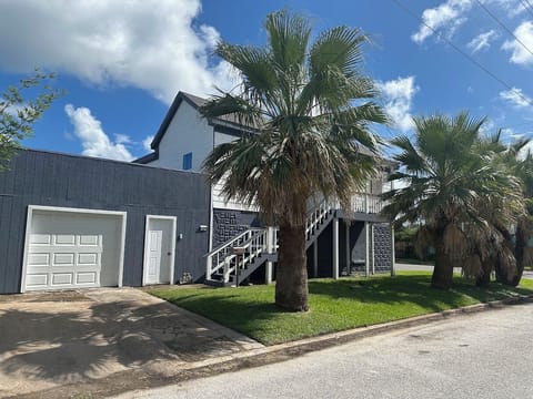 Off street parking and plenty of on street parking on Avenue L and 12th Street