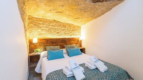 Casa Cueva El Puente Setenil de las Bodegas by Ruralidays