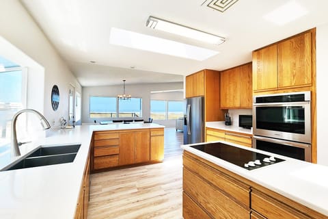 Plenty of prep space to make that gourmet meal!