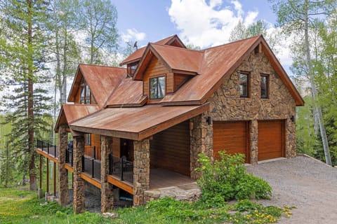 Exterior: On-site parking for 2 vehicles in driveway (garage access pending), entrance down 6 steps