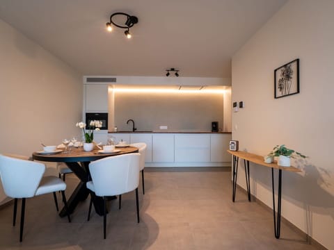 Furniture, Interior Design, Flooring, Wall, Ceiling, Wood, Light Fixture, Floor, Kitchen & Dining Room Table, Table