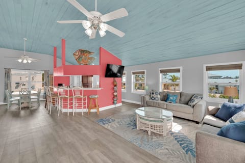 Hello Sunshine!  Welcome to the Avenida Retreat - island beach house for the whole family!