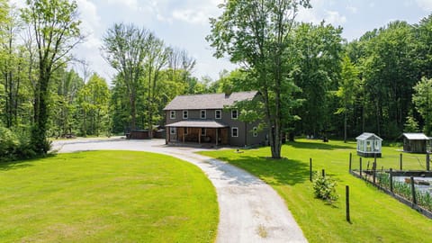 Welcome to Red Oak Retreat!