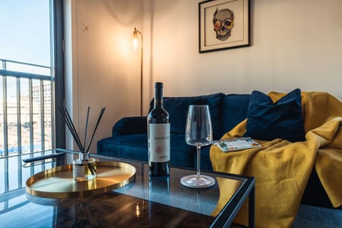 b134681b-e5f0-413e-a201-d3db3e156908