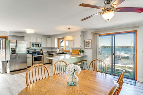 Dining Area | 1st Floor