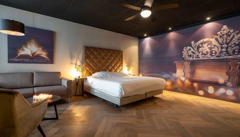 Unit with one King size bed