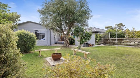 Fire pit and large back garden, perfect for family fun 