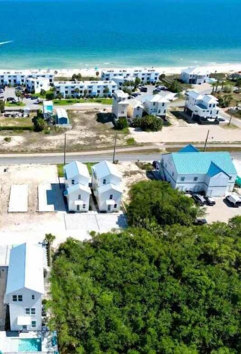 A Serenity by the Sea St George Island Pool Home House in Saint George Island