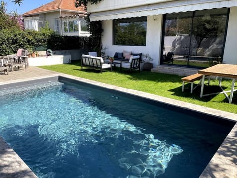 garden, grass, pool, garden furniture (1)