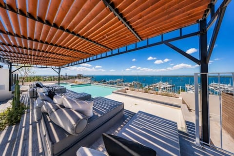 Experience La Paz from its most spectacular viewpoint. Relax by the stunning rooftop infinity pool, soak in the heated jacuzzi, and take in sweeping views of the marina and the Sea of Cortez—all from one of the city`s most exclusive rooftop retreats.