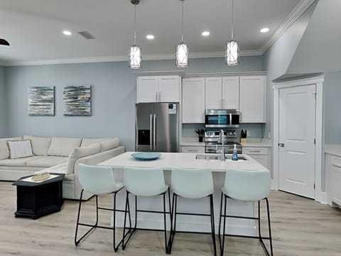 Kitchen Island Seating, First Floor