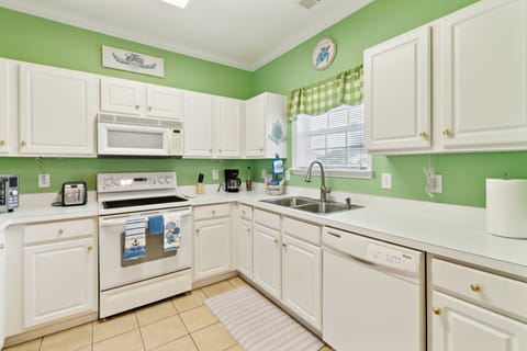 Indoors, Kitchen, Sink, Sink Faucet, Appliance