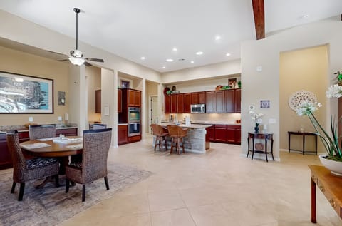 Open floor plan: kitchen and dining area