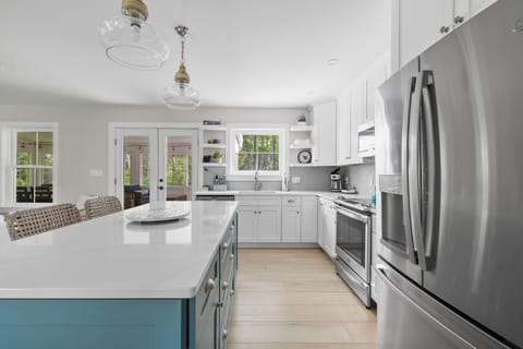 b18dc508-42a1-441e-a053-df44827e4e0d