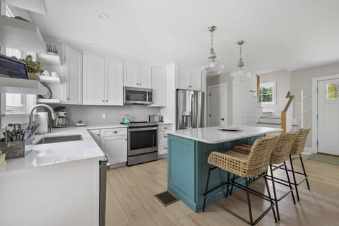 d4b49313-f13d-4878-910a-43194f4826d8