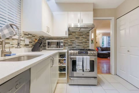 Sleek, modern appliances and all the essentials make this kitchen perfect for family meals.