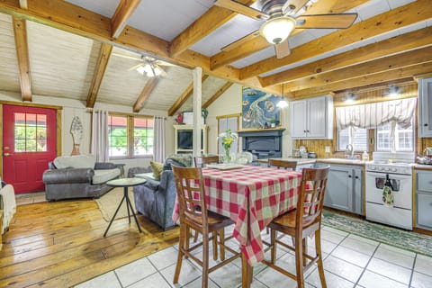 Dining Area | Main Level