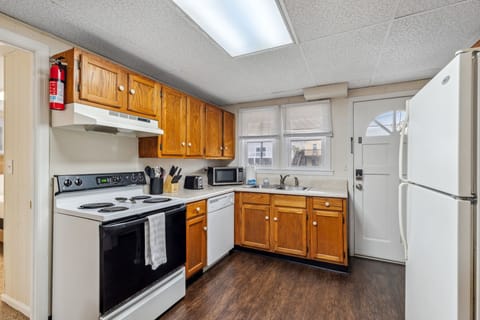 Well stocked full size kitchen