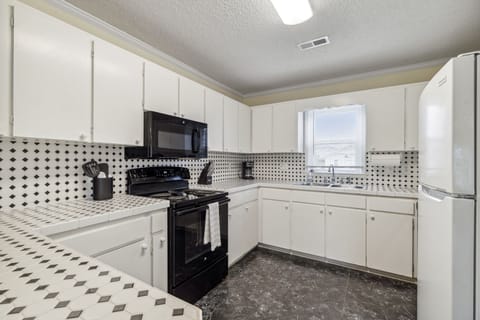 Well stocked full size kitchen