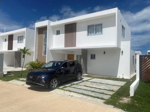 Front of house/villa