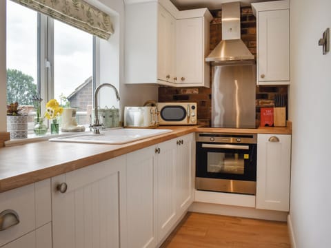 Kitchen | Hillside Hideaway, Newnham Forest of Dean