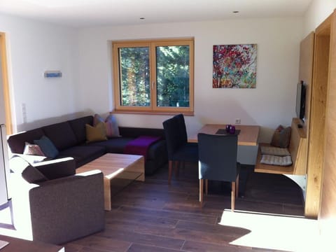 Flora Alpinea - Holiday apartment, 1 bedroom Apartment in Fontanella