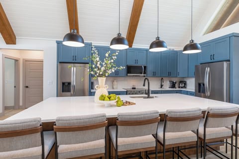 Fully stocked kitchen, just bring the food!