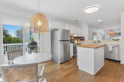 Kitchen and Dining | 15 Ocean Park Court | Isle of Palms, SC | IOP Escapes