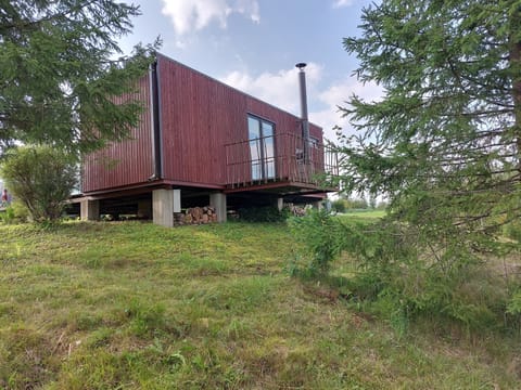 Cabin on a brim of the valley