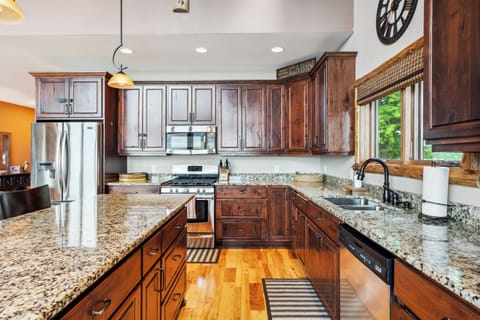 Fully Stocked Kitchen