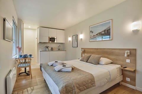 spacieux studio avec lit 160 cm