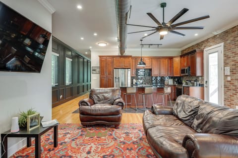 San Marcos Vacation Rental | 4BR | 4.5BA | 3,100 Sq Ft | 8 Steps to Enter