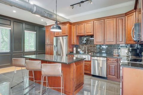 Kitchen | Dual Drip/Pod Coffee Maker | Dishwasher | 1st Floor