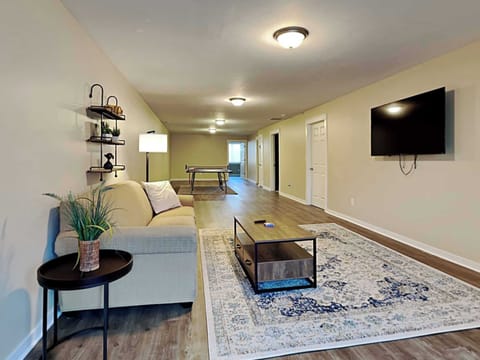 Living room - ping pong table no longer in home