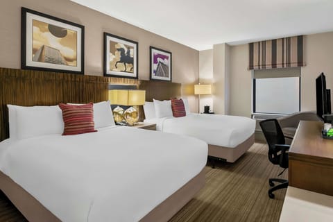 Unwind in crisp linens with space for everyone to spread out.