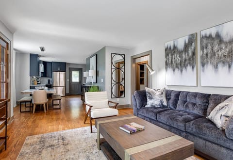 Main living area featuring cozy furnishings and a Smart TV.