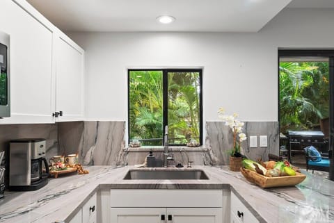Residences at Napili Bay 1 A beautiful space that makes meal prep easy and enjoyable