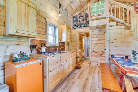 Kitchenette | Cooking Basics | 1st Floor