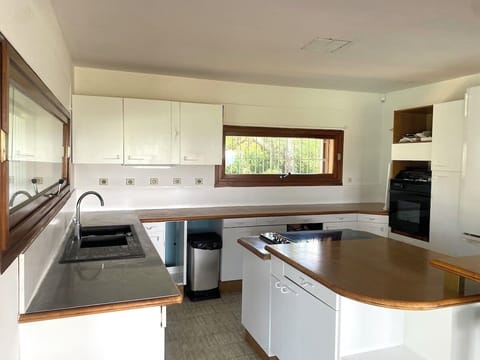 Vue cuisine / Kitchen view