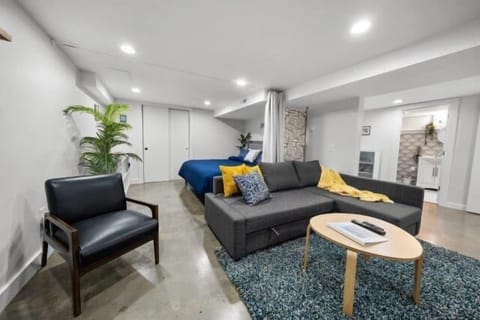 #StayInMyDistrict #EntireHome #BookDirect