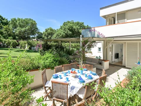 Furniture, Table, Outdoor Table, Outdoor Furniture, Chair, Garden, Shade, Flowerpot, Landscaping, Kitchen & Dining Room Table