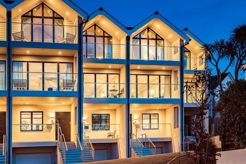 2 The Strand, Porth, Cornwall, self catering with Beach Retreats.