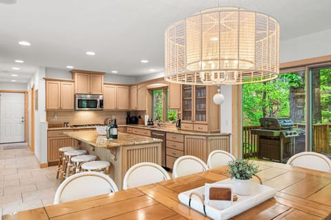 Where morning coffee and gourmet dinners both shine