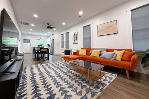 Family Room with 65` 4K Smart TV